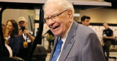 Berkshire shares slip after hitting all-time high on big profit gain